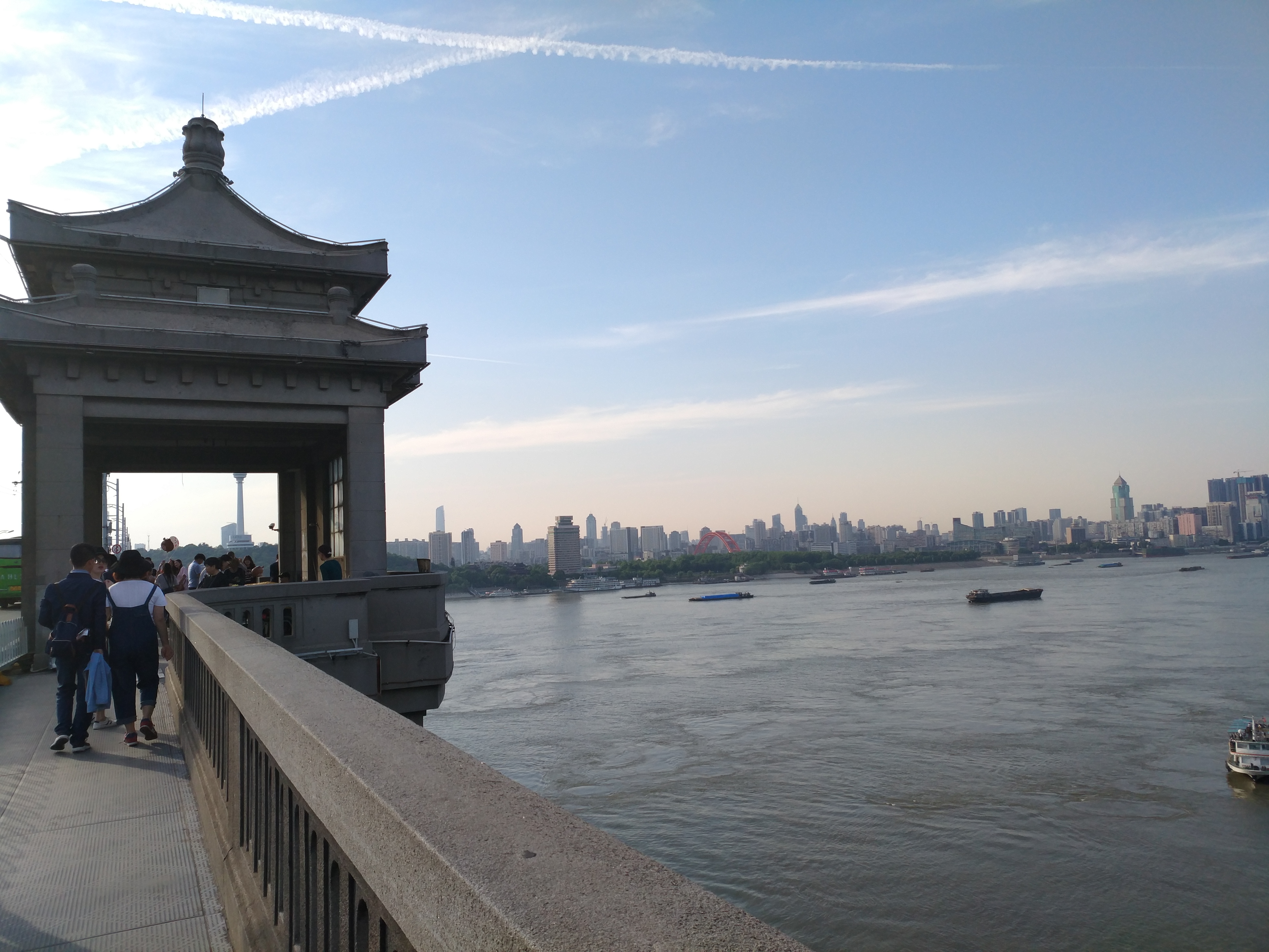 长江大桥桥头